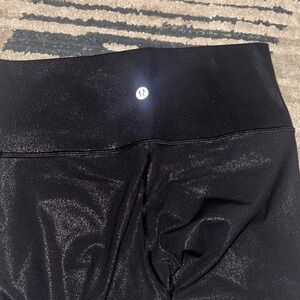 Lululemon Align high-rise leggings in a radiant black foil print size 6